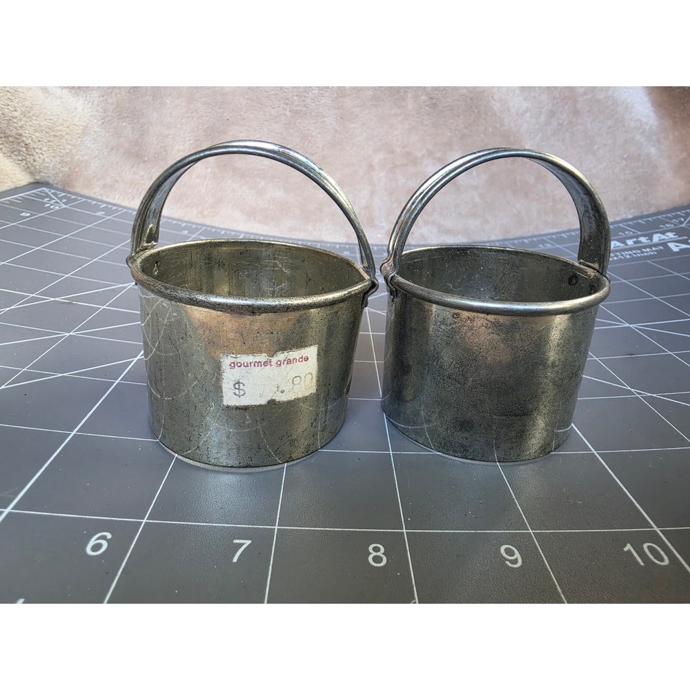 Vintage Gourmet Grande Tin Biscuit Cookie Cutters Set of 2 with Handles Silver